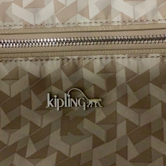 Kipling Sadie Optic Printed Expandable Bag - Picture 9 of 15